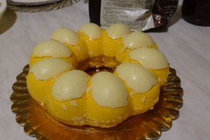 Desert tort cu mousse de piersici