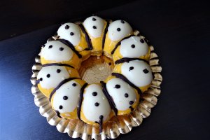 Desert tort cu mousse de piersici