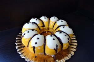 Desert tort cu mousse de piersici