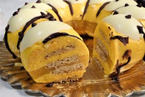 Desert tort cu mousse de piersici
