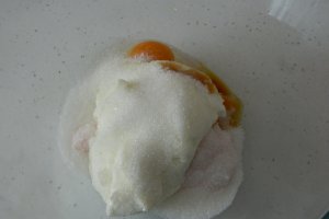 Desert cornulete cu branza, gem de portocale, nuca de cocos si merisoare