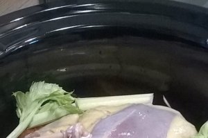 Supa de fazan cu taitei de casa