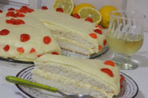 Desert tort cu nuca de cocos si crema de lamaie