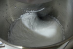 Desert tort cu nuca de cocos si crema de lamaie