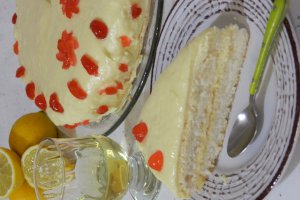 Desert tort cu nuca de cocos si crema de lamaie