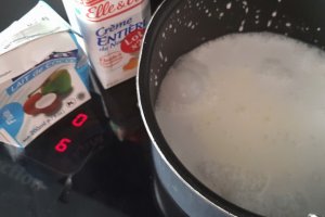 Desert crema engleza cu lapte de cocos