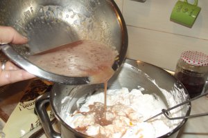 Desert prajitura cu visine si foi pandispan cu cacao
