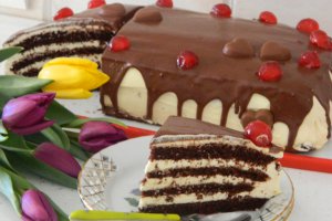 Desert tort cu blat umed si crema de portocale cu mascarpone