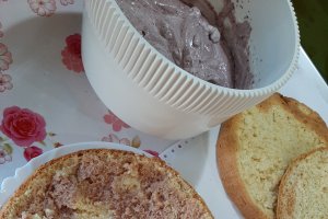Desert tort cu crema de afine si branza