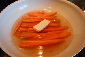 Morcovi caramelizati