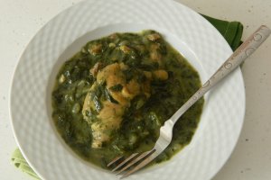 Reteta simpla si usor de preparat de Mancare de spanac cu carne de pui