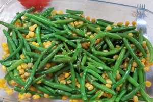 Snitele gratinate cu rosii, vinete si Cheddar