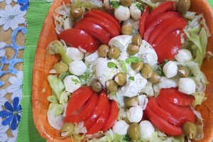 Salata cu burata, mozzarella si rosii