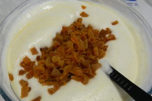 Desert placinta cu iaurt si caise