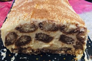 Desert rulada Tiramisu