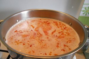 Ciorba de legume, dreasa cu smantana si acrita cu moare