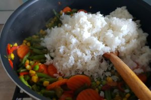 Friptura de porc cu legume si orez