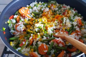 Friptura de porc cu legume si orez
