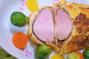Beef Wellington cu galbiori de padure