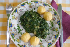Tocanita de urzici, cu mamaliguta