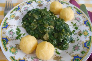 Tocanita de urzici, cu mamaliguta