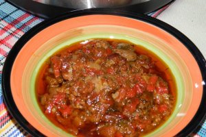 Mancare de inimi si pipote cu ceapa si ardei la Multicooker-ul Crock-Pot Express