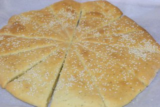 Lipie la cuptor cu faina de naut, oregano si susan