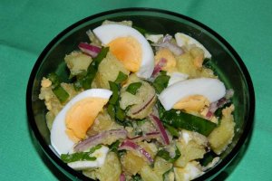 Salata de cartofi cu leurda