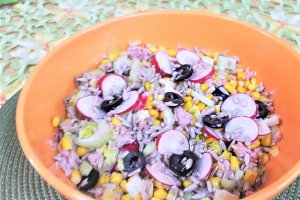 Salata de ton cu boabe de porumb