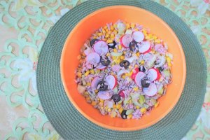 Salata de ton cu boabe de porumb