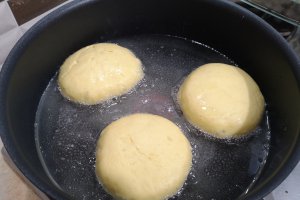 Desert gogosi pufoase ca la gogoserie