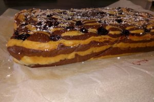 Desert prajitura din albusuri si visine din compot