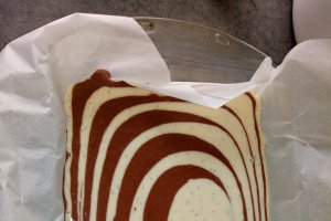 Desert prajitura din albusuri si visine din compot