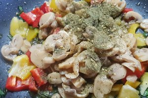Fusilli cu ciuperci