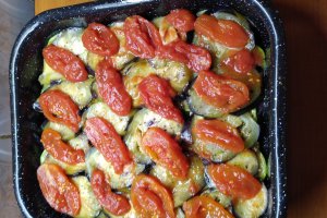 Mancare delicioasa de vinete si dovlecei de post