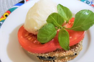 Melanzane caprese - vinete caprese