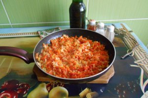 Ciorba de legume, acrita cu suc de rosii