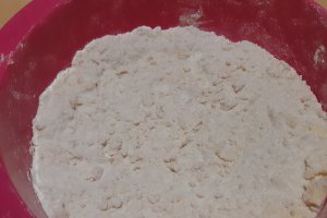 Desert cornuri cu crema de ciocolata