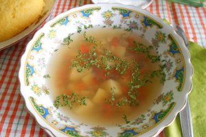 Bors dietetic cu cartofi