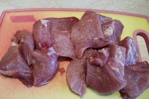 Carne de vitel cu cartofi, la cuptor