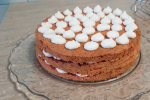 Desert tort cu migdale si crema de mascarpone