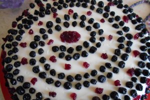 Tort cu crema de mascarpone si jeleu de afine - 3 ani de bucataras