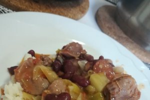Iahnie de fasole cu pipote de pui
