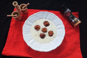 Chiftele in sos de branzeturi