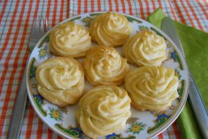 Cartofi Duchesse, cu branza sarata