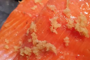Tataki de pastrav somonat