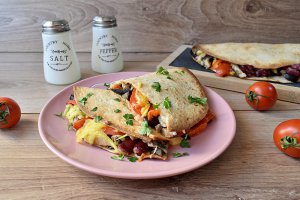 Quesadilla cu legume si peste