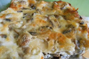 Lasagna cu ciuperci si sos bechamel