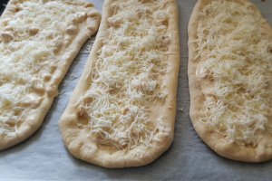 Barcute umplute cu piept de pui