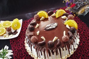 Desert tort cu crema de portocale si mousse de cioocolata